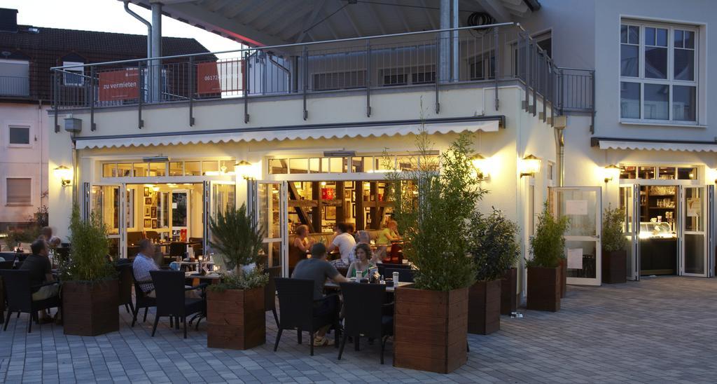 Limes Hotel Wehrheim Exterior photo